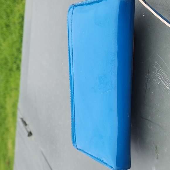 Kate Spade Blue Patent Leather wallet - Picture 5 of 15